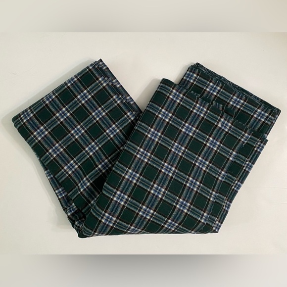 Wool Fabric Green Plaid 146x60” - Picture 3 of 3